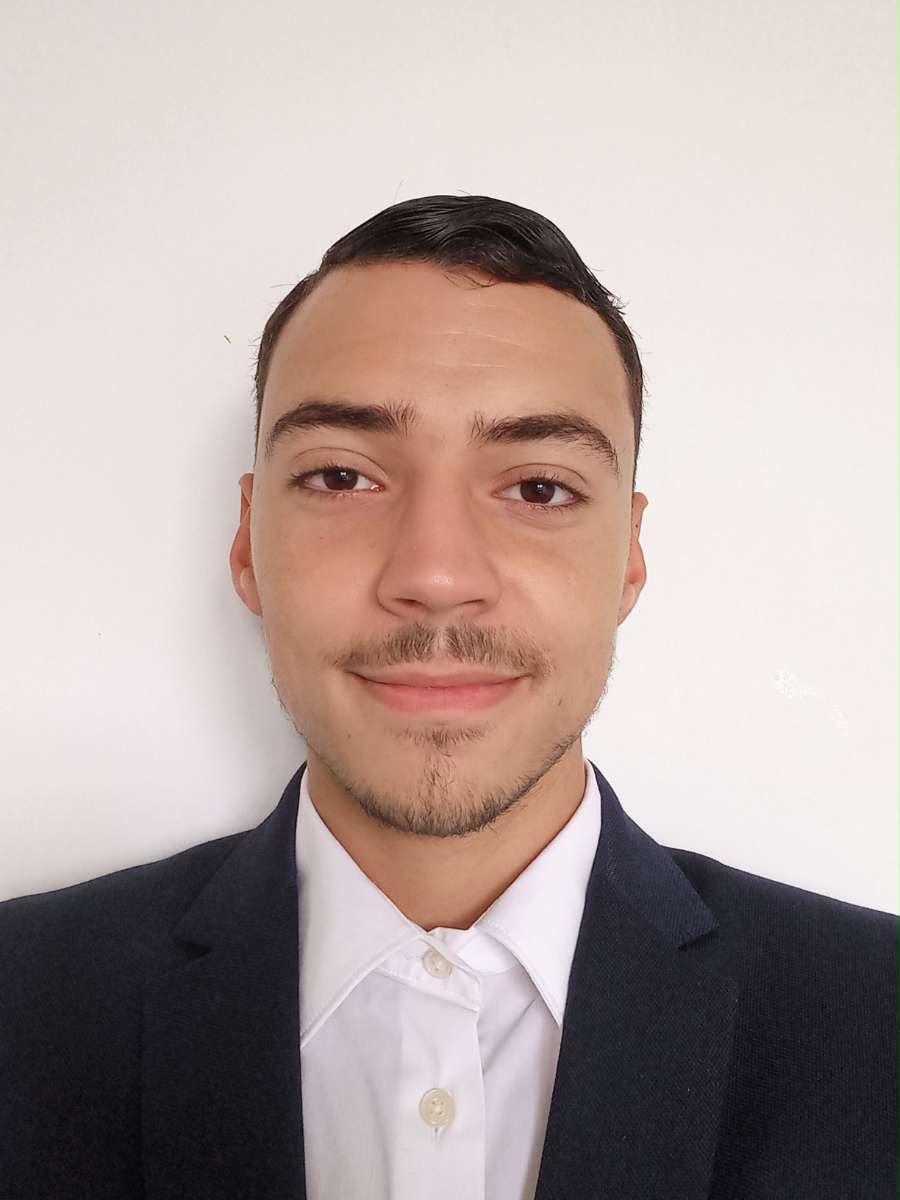 Enzo, professeur particulier de maths diplômé de Polytechnique (X)
